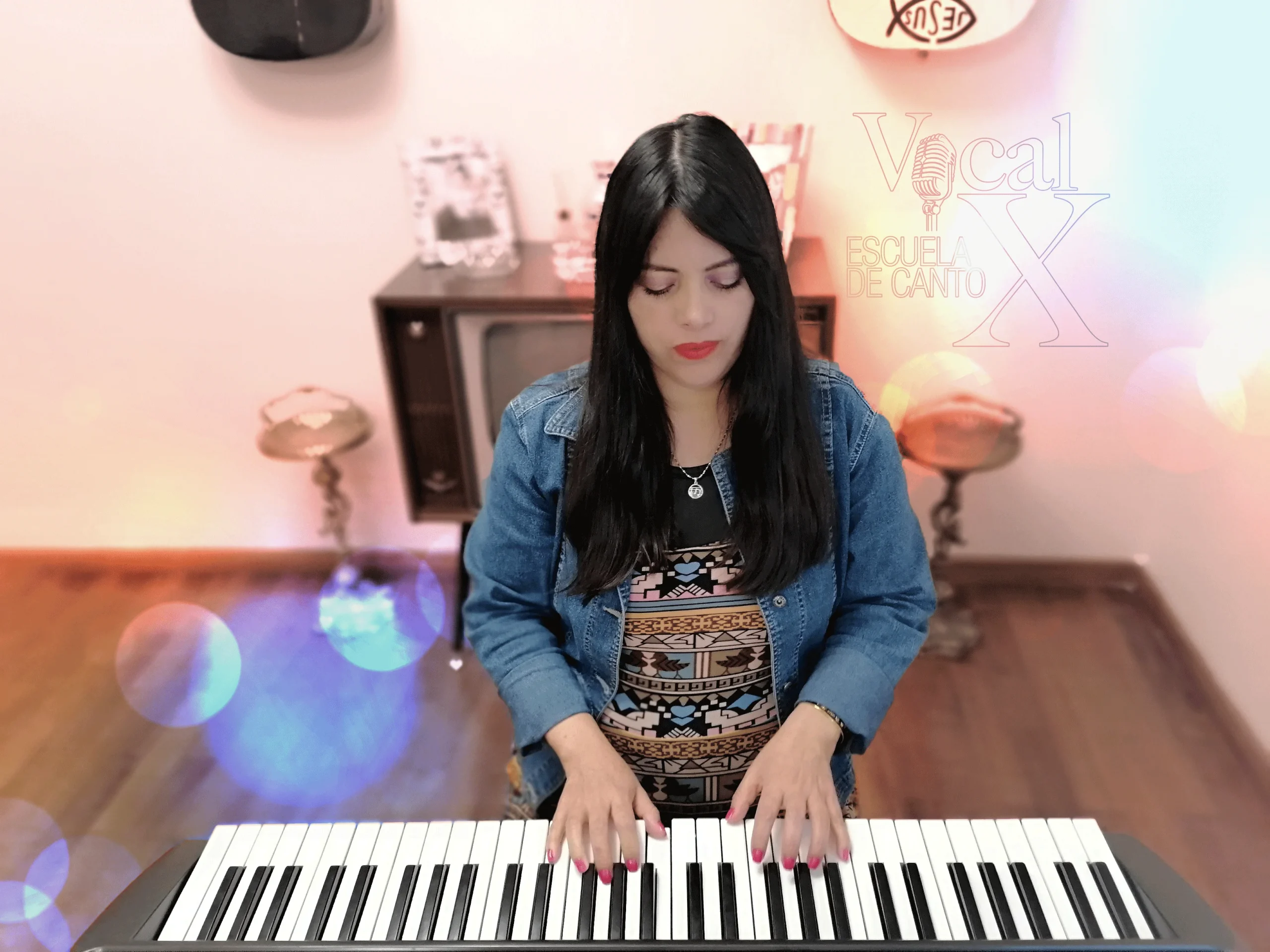 Haz clic para ver el video de presentación de la Escuela de Canto VocalX. Cursos de Canto